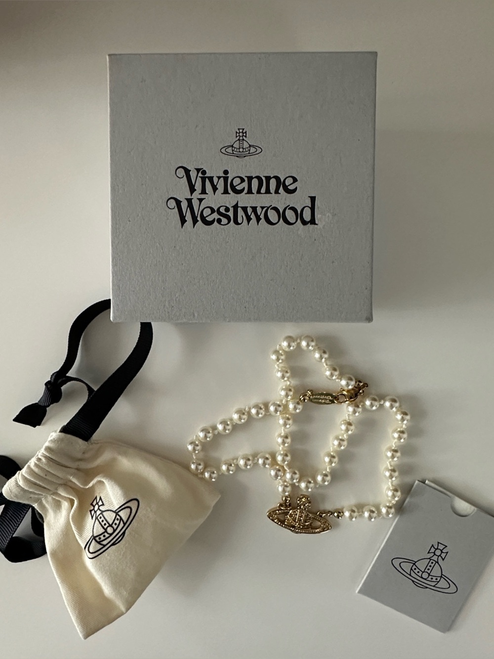 Authentic Vivienne Westwood Mini Bas Relief Pearl Choker necklace